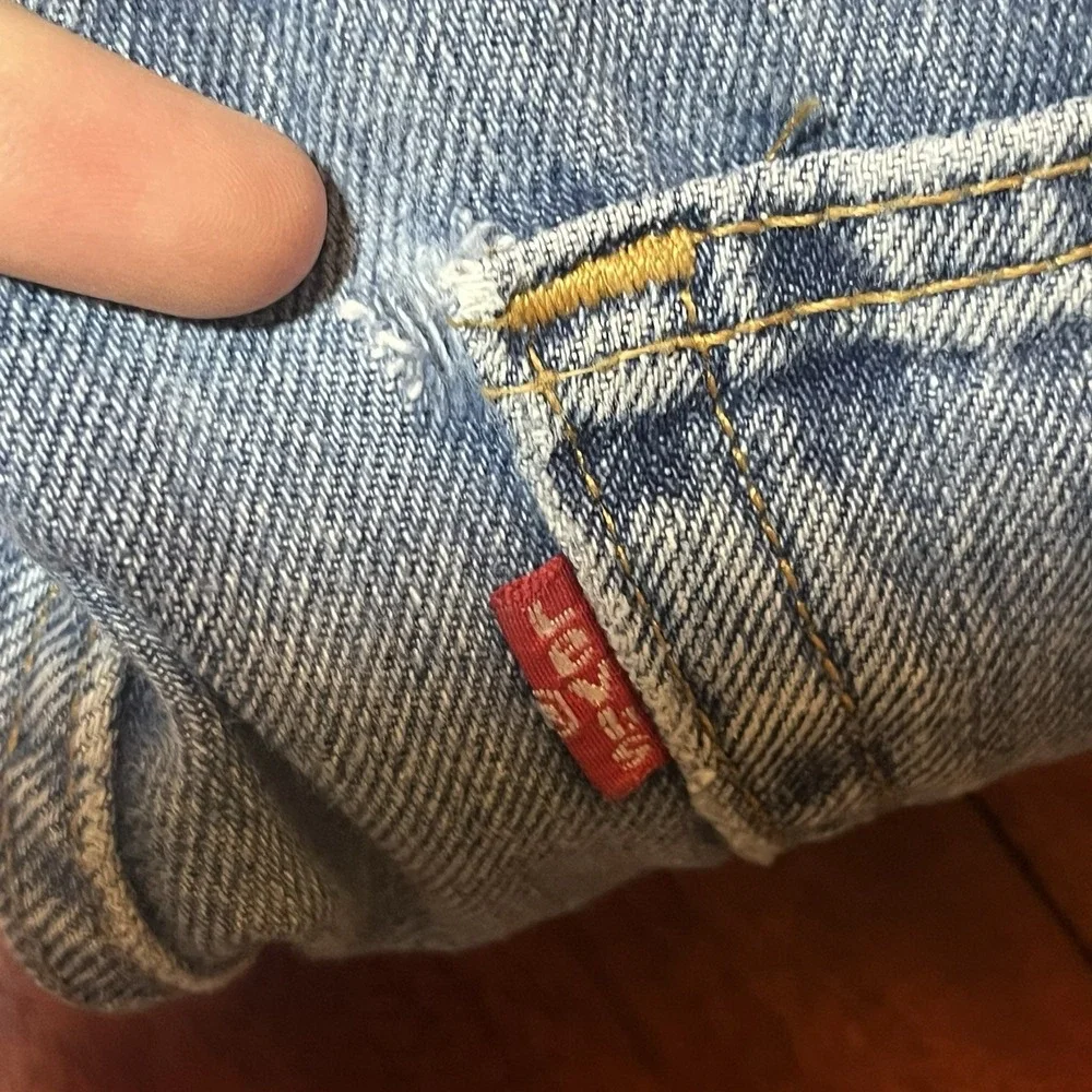 Vintage Levis 550 Jeans Mens 34x32 Blue Relaxed Fit Denim Light Wash Y2K READ *